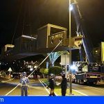 Arona desmantela la primera de las dos pasarelas  de la avenida Chayofita de Los Cristianos