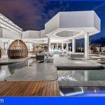 Royal Hideaway Corales Resort, arquitectura de lujo en Costa Adeje conectada al mar