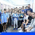 CaixaBank organiza un encuentro con menores en riesgo de exclusión social y jugadores del CD Tenerife