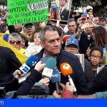 Concentración masiva de venezolanos en Santa Cruz de Tenerife en reconocimiento a Guaidó como presidente encargado