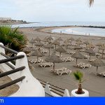 Adeje | La Policía Nacional impide el ahogamiento de un turista en la playa de Troya