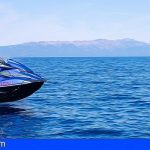 La Guardia Civil controla el seguro y permisos de las motos acuáticas en Tenerife y Las Palmas