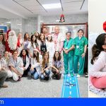 Papá Noel sorprende a los pacientes pediátricos del Hospital de La Candelaria