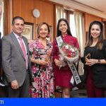 El Cabildo de Tenerife recibió a la Reina del Hogar Canario Venezolano