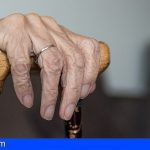 Tres detenidos en La Laguna por hurtar en su hogar a una anciana de 99 años