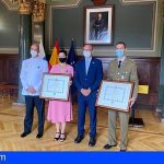 Los responsables de la UME y de Protección Civil en Canarias recibieron las medallas de la Orden del Mérito Civil