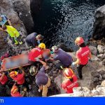 Stgo. del Teide | Rescatan a un joven herido tras caerse de un muro de unos 2 metros en Cueva de la Vaca