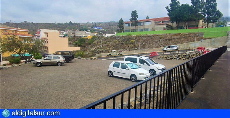 Nueva zona de aparcamiento Guía casco 141021