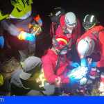 Bomberos rescatan tres senderistas, 1 en Adeje y 2 en Santiago del Teide