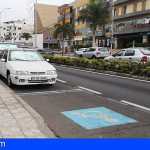 CC de Guía de Isora exige que se adecúe la señalización de la parada de guaguas en la carretera general de Alcalá