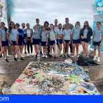 La limpieza de playas canarias es impulsada por Lidl y Bandera azul con estudiantes de Tenerife