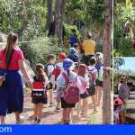 Colegios se educan sobre cuidado ambiental en el Parque Central de Adeje