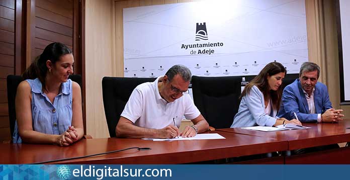 Firma convenio Satocan Adeje