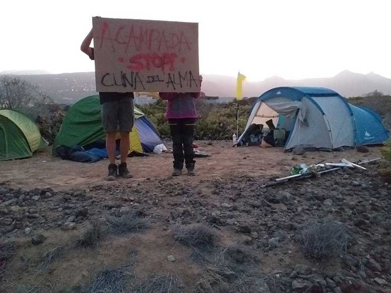 Cuna del Alma protesta acampada
