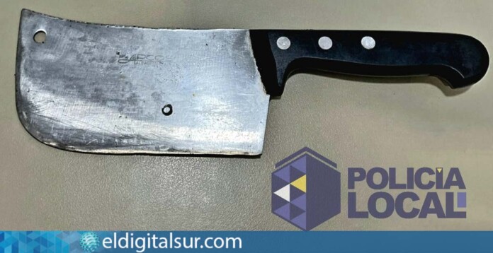 Vecinos salvan a una mujer y su bebé de un ataque con machete en Santa Cruz de Tenerife