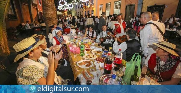 Mesas en el Baile de Magos en Santa Cruz de Tenerife