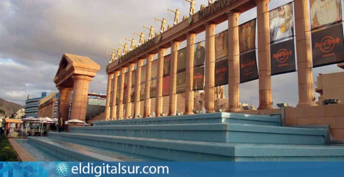 La Pirámide de Arona - 'Milla de Oro' de Playa de Las Américas