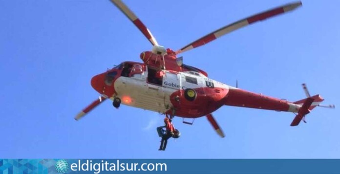 Turista checo muere tras ser arrastrado por una ola en Tenerife