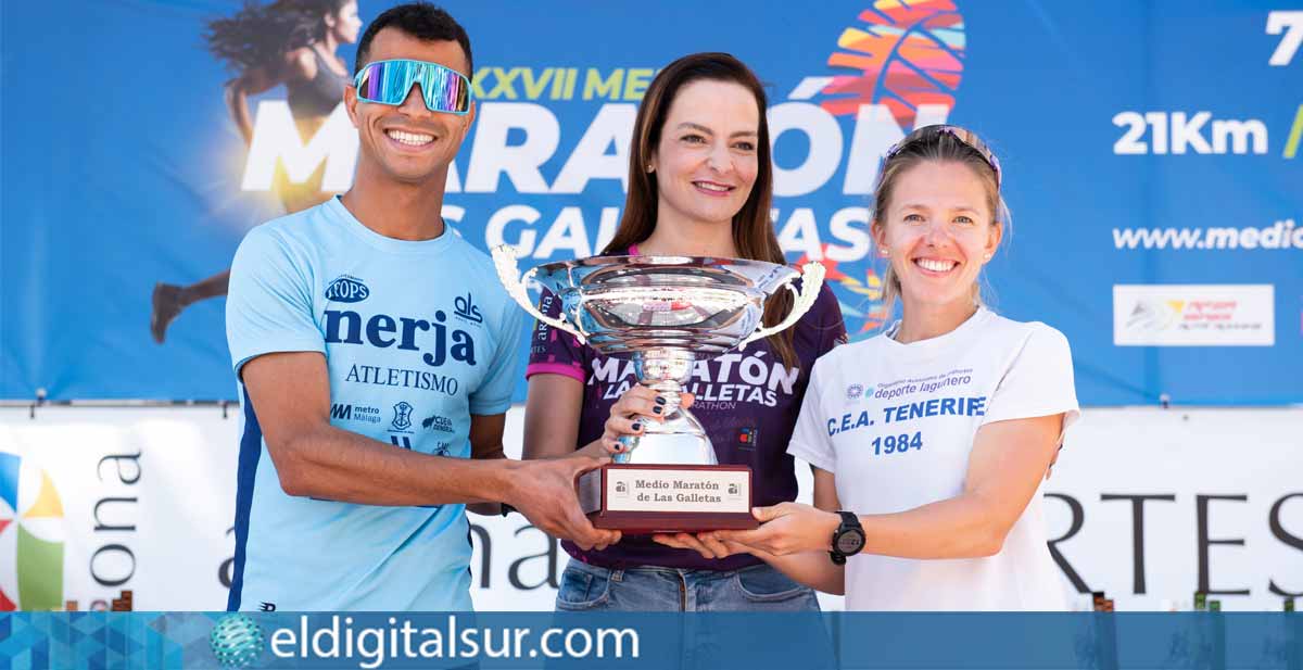 Campeones del Medio Maratón de Las Galletas 2024 junto a la alcaldesa de Arona, Fátima Lemes.
