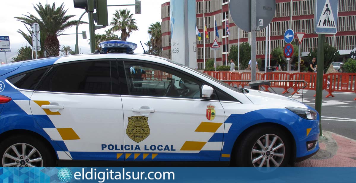 Patrulla de la Policía Local de Arona en Las Galletas