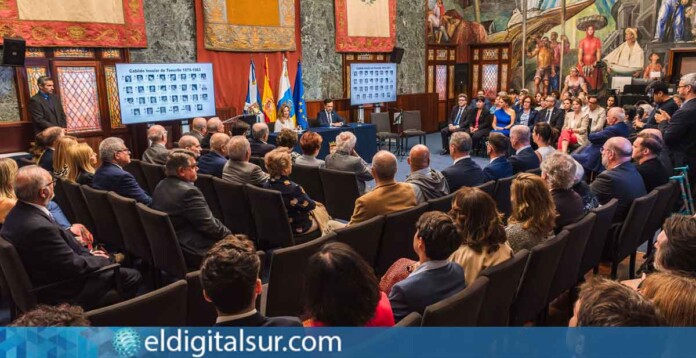 Acto-1ª-Corporación-democrática-cabildo-tenerife-060524