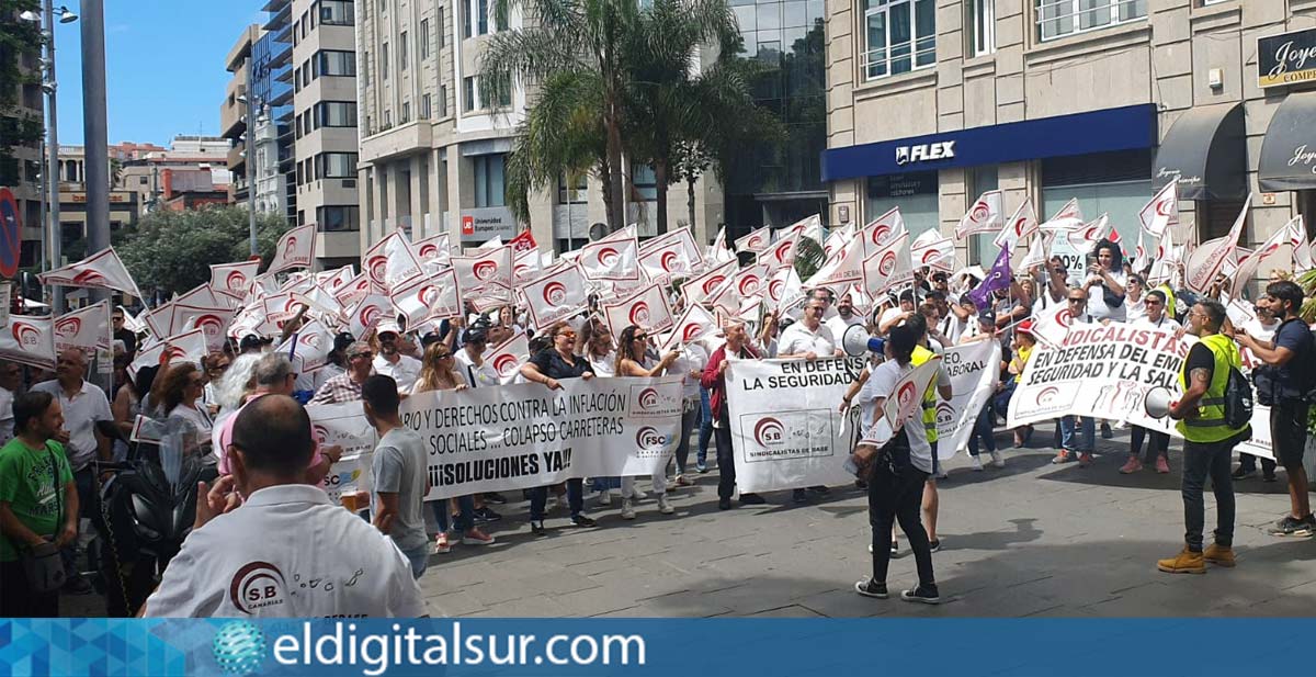 Sindicalistas de Base de Canarias en las concentraciones del Día Internacional del Trabajador en Santa Cruz de Tenerife