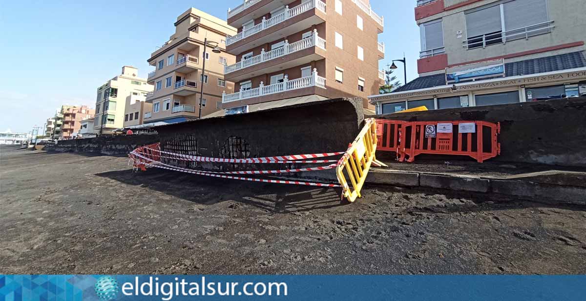 Muros de acceso colapsados en el Paseo Marítimo de Las Galletas