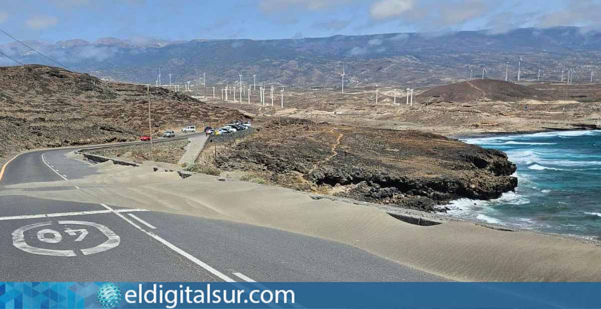 Carreteras afectadas en la costa de Arico