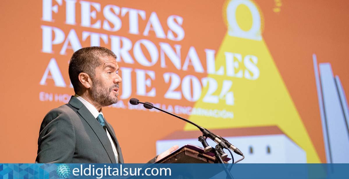 Francisco Javier García Rodríguez, rector de la Universidad de La Laguna, en su intervención como pregonero de las Fiestas Patronales de Adeje 2024