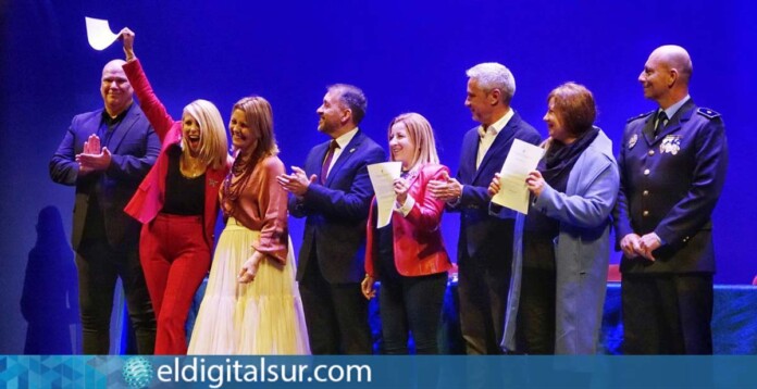 Entrega-Títulos-Empleados-Públicos-Santa-Cruz-210125