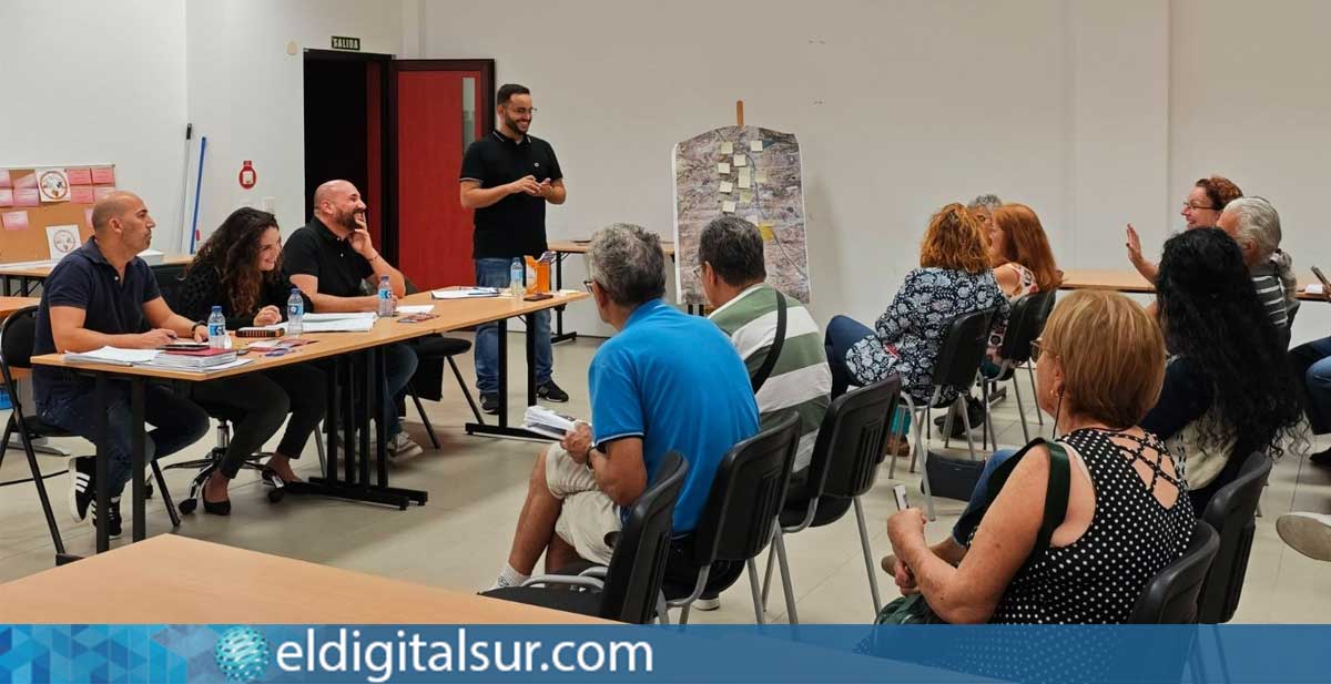 los vecinos y vecinas de Granadilla de Abona reunidos durante una de las actividades organizadas por la concejalía de Participación Ciudadana