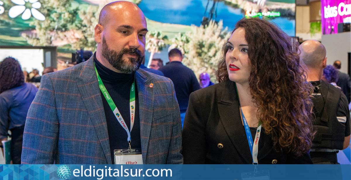 Óscar Delgado y Jennifer Miranda en FITUR 2025