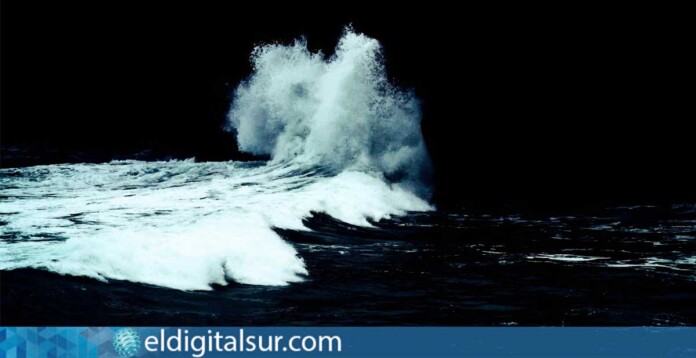 mar-oceano-olas-noche-280125