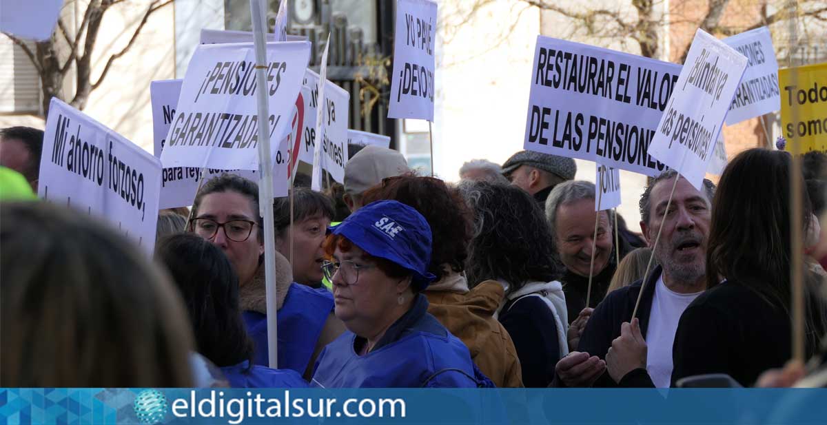 SAE se ha concentrado junto a la MERP por el blindaje de las pensiones en la Constitución / EDS