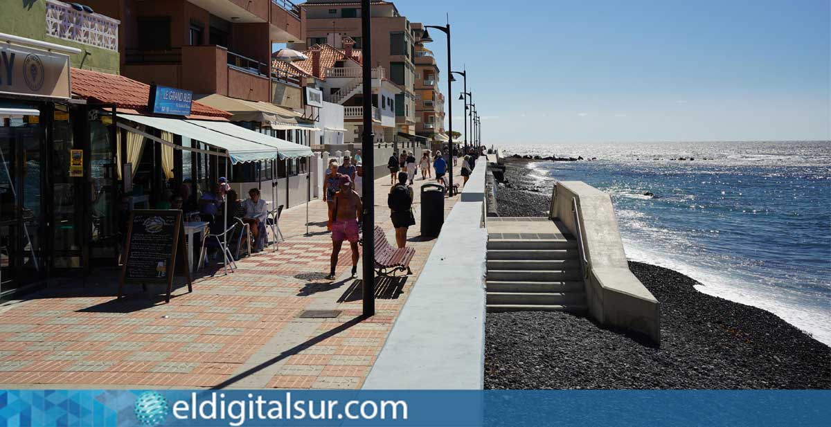 El Paseo Marítimo de Las Galletas tras la finalización de las obras de acceso