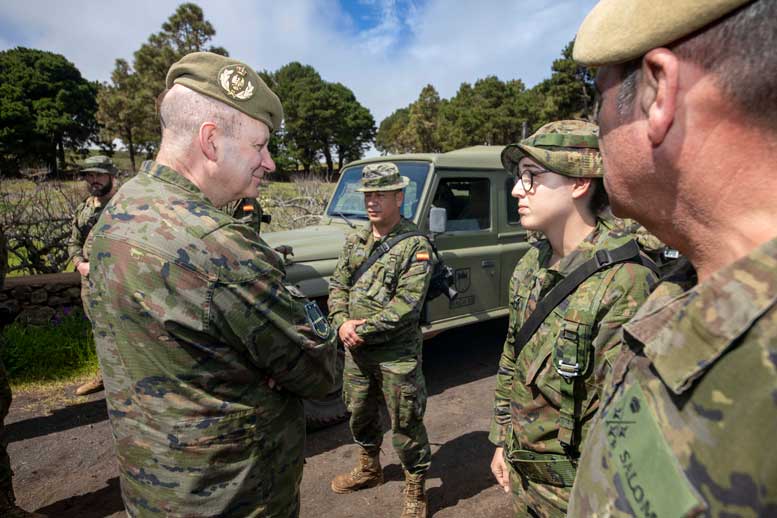 El general Agüero inspeccionó personalmente a las unidades sobre el terreno