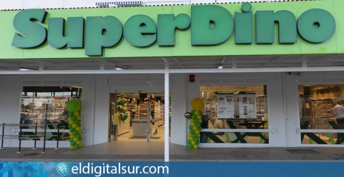 Fachada de la nueva tienda SuperDino Malibú - Adeje, Tenerife