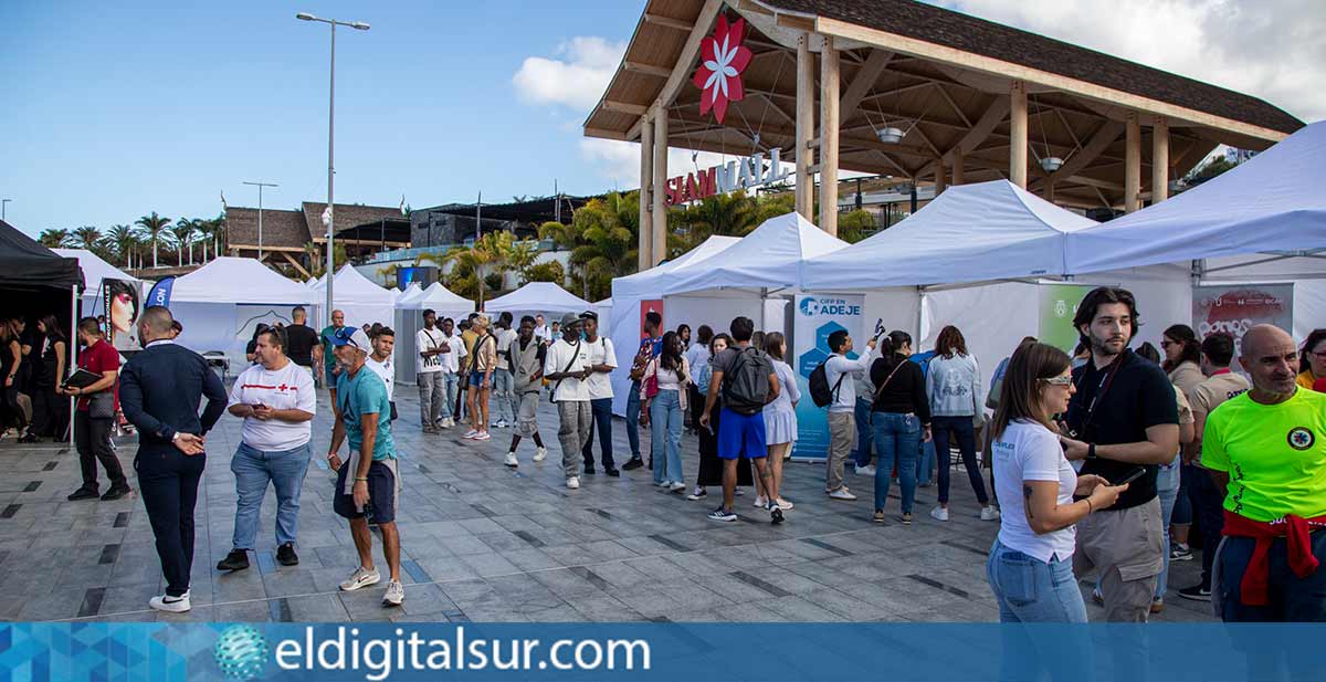 Adeje acoge la feria 'Job Dating', un evento organizado por Gehocan junto al Ayuntamiento de Adeje y Siam Mall
