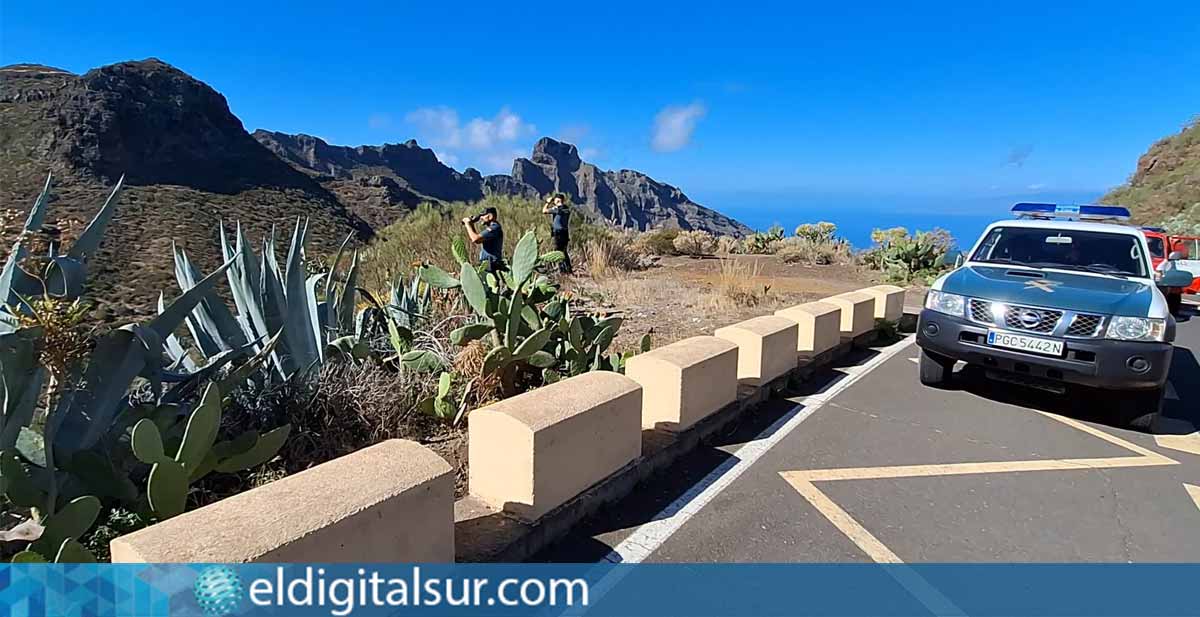 Una patrulla de la Guardia Civil durante labores de vigilancia en Tenerife