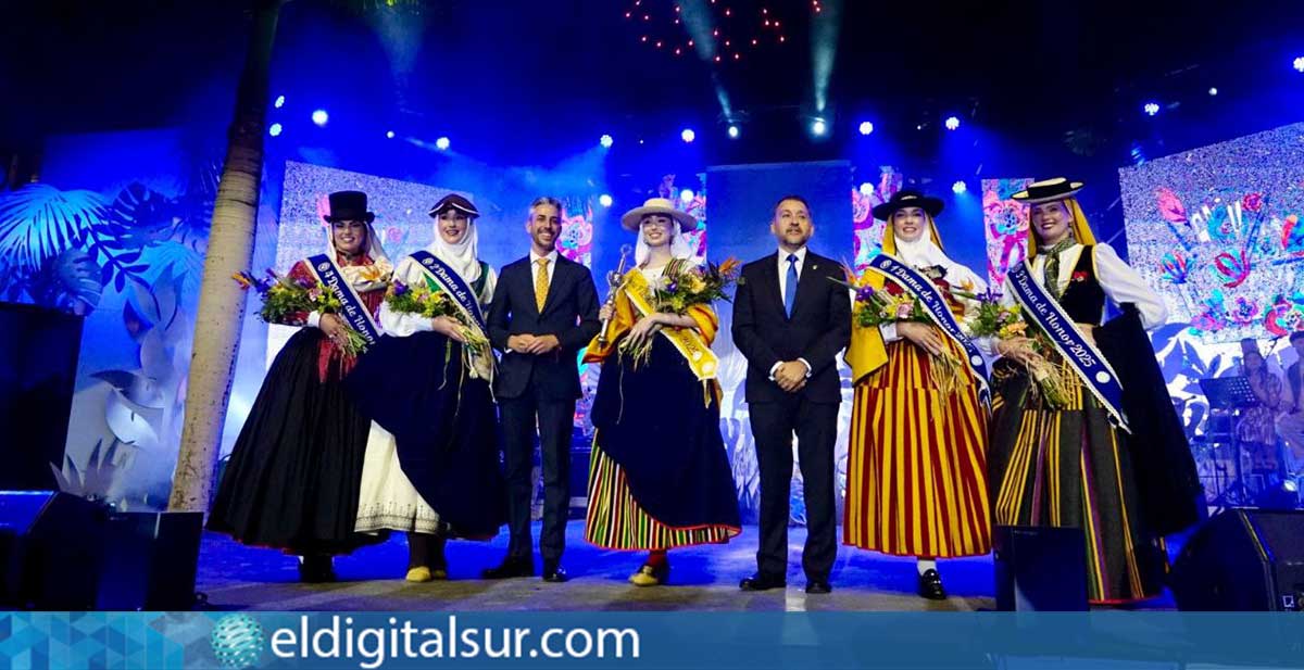Idaira Afonso Nazco, vestida con el traje tradicional 