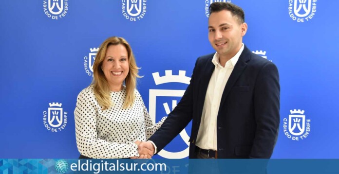 Rosa Dávila, presidenta del Cabildo de Tenerife, y Luis Javier González, alcalde de Fasnia