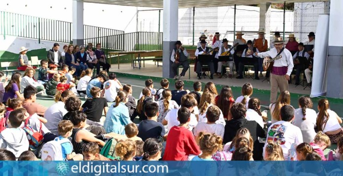 Encuentro intergeneracional ‘Rescatando Nuestras Raíces’ en el CEO Guajara de Fasnia