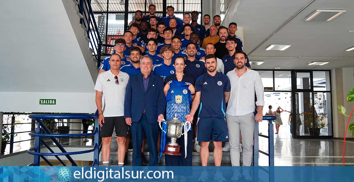 El Ayuntamiento de Arona felicita al C.D. Marino en el homenaje por sus éxitos deportivos