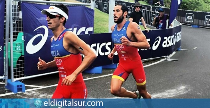 Mario-Mola-y-Vicente-Hernández-Atletismo-060525 Mario Mola, padrino de la Spring Run 2025 en la Milla de Oro de Arona