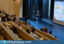 El alcalde José Miguel Rodríguez Fraga durante la presentación de “Adeje Amigable”