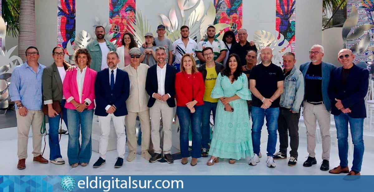 Bermúdez y su equipo presentan el programa del Día de Canarias con artistas y representantes municipales