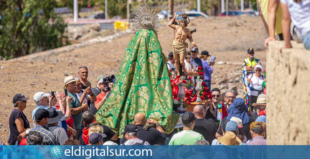 Encuentro entre la imagen de la Virgen de la Encarnación y la de San Sebastián, copatrono de Adeje