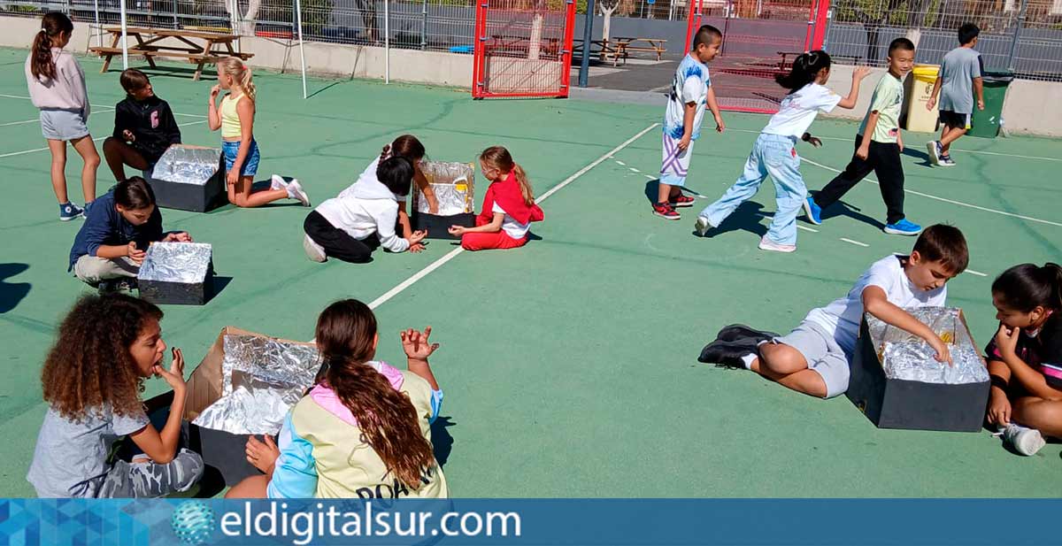 Escolares de Arona durante uno de los talleres de ciencia impartidos por investigadores de la ULL