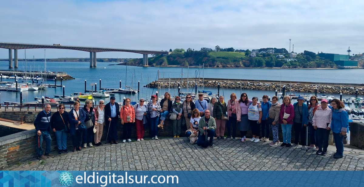Grupo de mayores de Tacoronte durante su viaje por Asturias