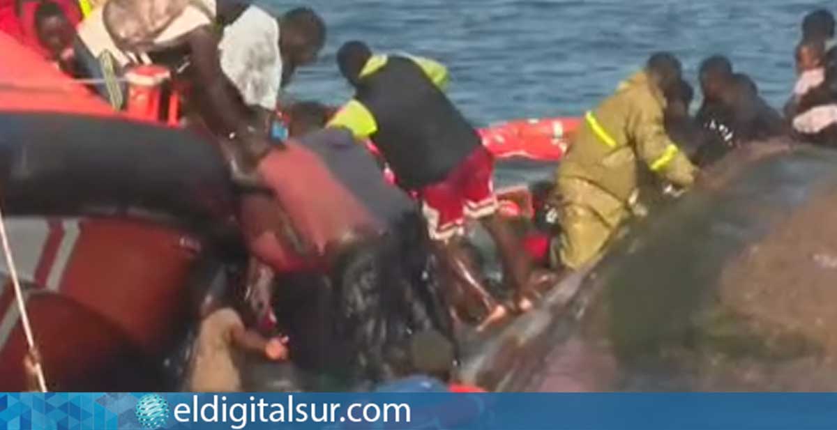 Cayuco localizado a 6 millas de La Restinga que volcó al ser acompañado al muelle por la Salvamar Diphda